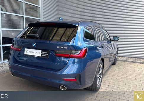 BMW 330, 2022