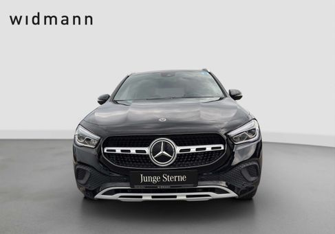 Mercedes-Benz GLA 180, 2023