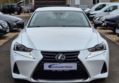Lexus IS 300, 2018