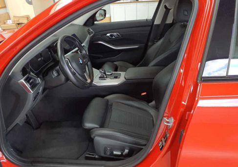 BMW 318, 2021