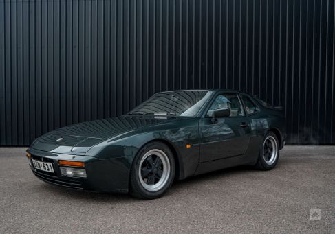 Porsche 944, 1986