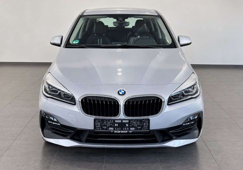 BMW 220, 2018 3