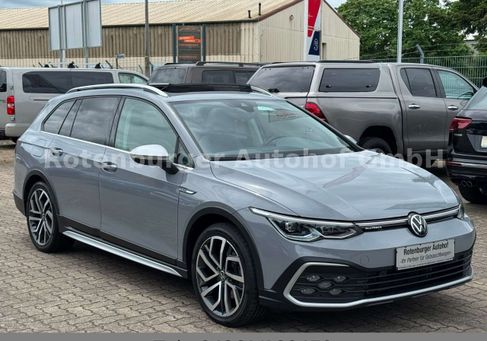 Volkswagen Golf, 2023