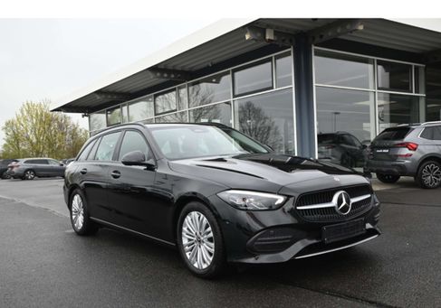 Mercedes-Benz C 220, 2023