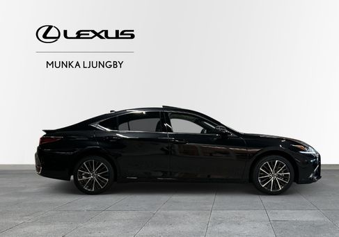 Lexus ES, 2025