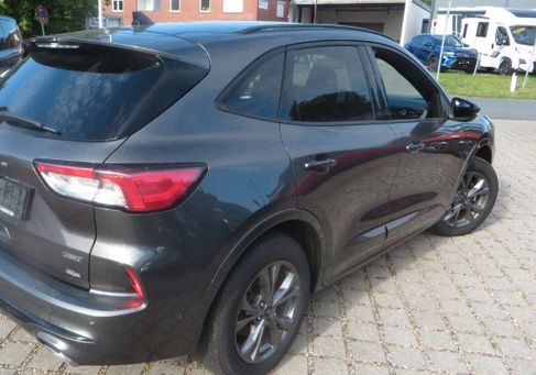 Ford Kuga, 2022