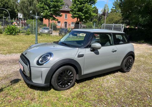 MINI ONE, 2022