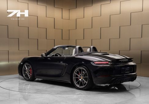 Porsche, 2023