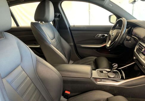 BMW 330, 2022
