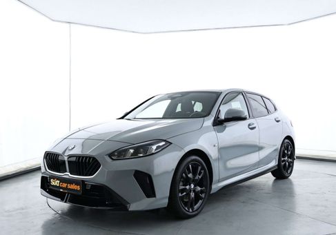 BMW 118, 2025 3