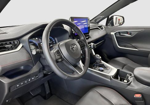 Toyota RAV 4, 2025 3