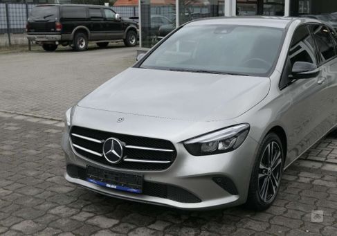 Mercedes-Benz B 180, 2019