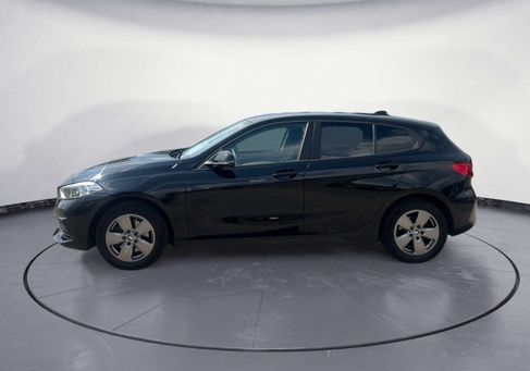 BMW 118, 2022