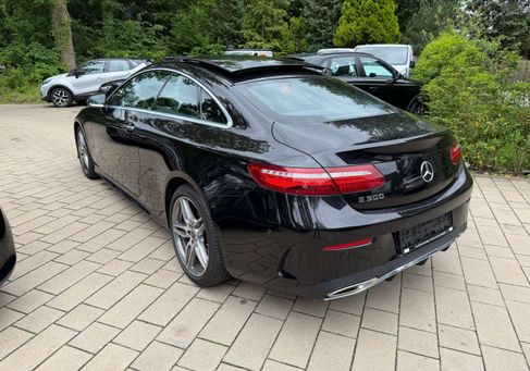Mercedes-Benz E 300, 2018 3