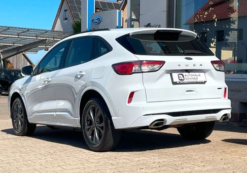 Ford Kuga, 2022