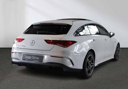 Mercedes-Benz CLA 200, 2022