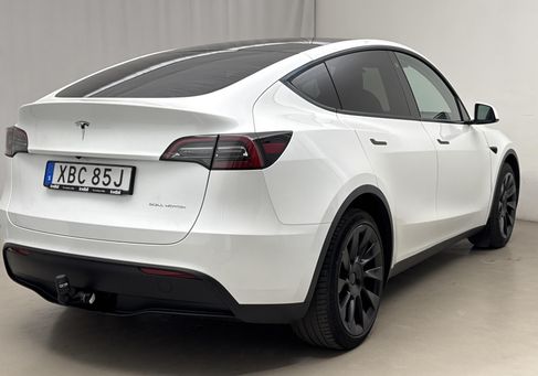 Tesla Model Y, 2023