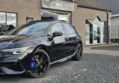 Volkswagen Golf, 2023