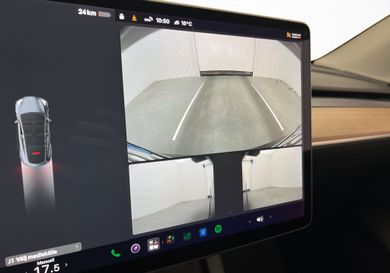 Tesla Model Y, 2021