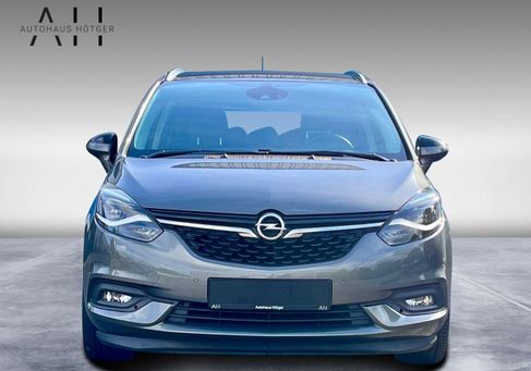 Opel Zafira, 2018