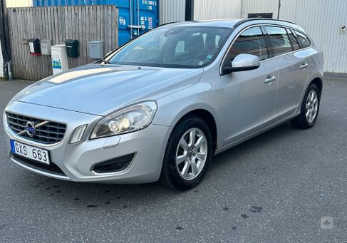 Volvo V60, 2011