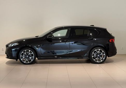 BMW 120, 2025