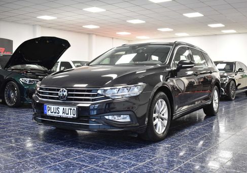 Volkswagen Passat, 2022