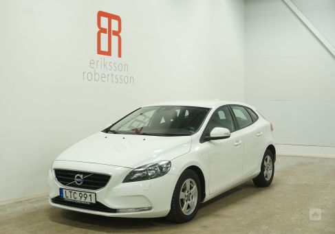 Volvo V40, 2015