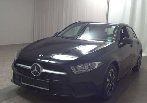 Mercedes-Benz A 200, 2022