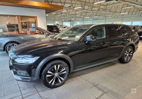 Volvo V90 Cross Country, 2022