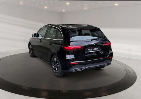 Mercedes-Benz B 200, 2024