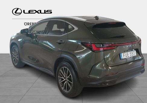 Lexus NX, 2022