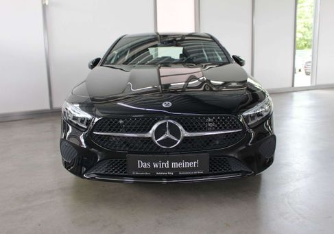 Mercedes-Benz A 200, 2023