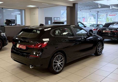 BMW 118, 2021 3