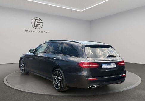 Mercedes-Benz E 300, 2020 3