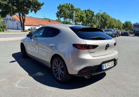 Mazda 3, 2026