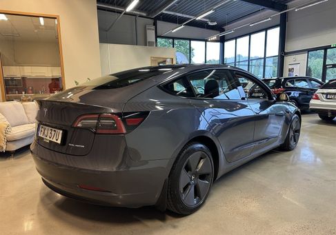 Tesla Model 3, 2021 3