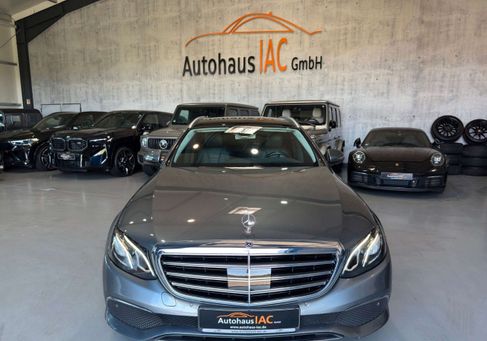 Mercedes-Benz E 300, 2019 3