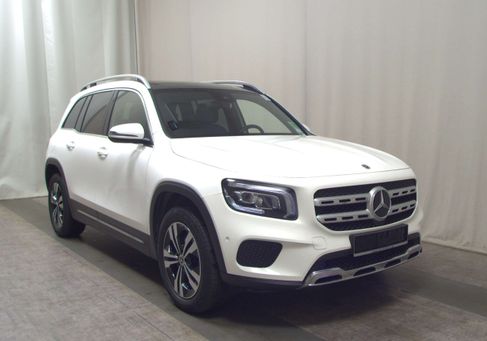 Mercedes-Benz GLB 200, 2022
