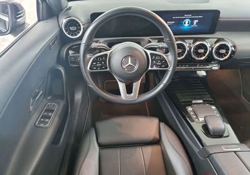 Mercedes-Benz A 180, 2022