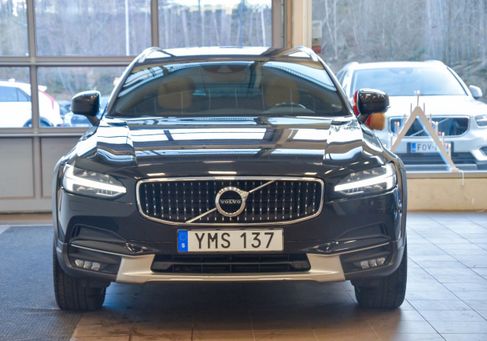 Volvo V90 Cross Country, 2018