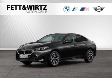 BMW 220, 2025