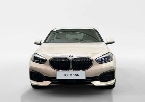 BMW 118, 2022
