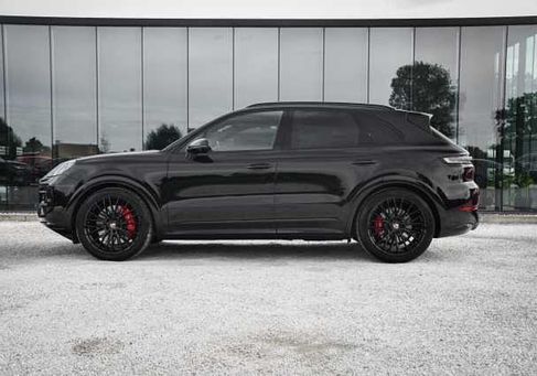 Porsche Cayenne, 2024 3