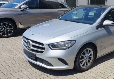 Mercedes-Benz B 180, 2020