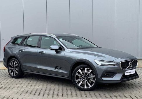 Volvo V60 Cross Country, 2019