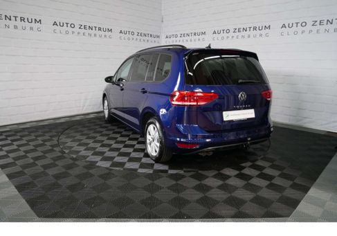Volkswagen Touran, 2023 3