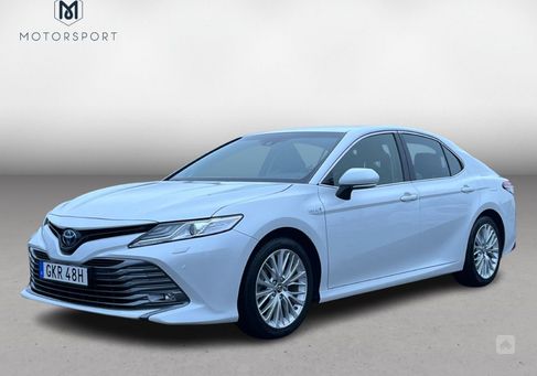 Toyota Camry, 2019