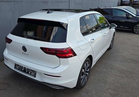 Volkswagen Golf, 2022
