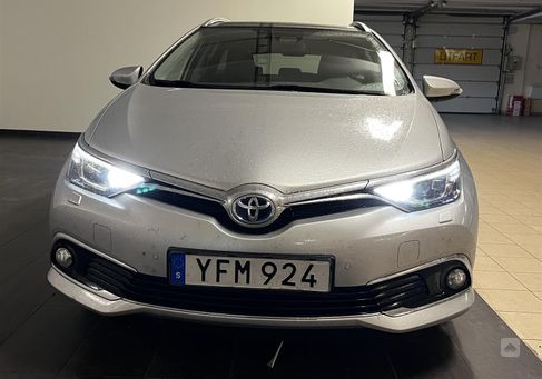 Toyota Auris Touring Sports, 2016